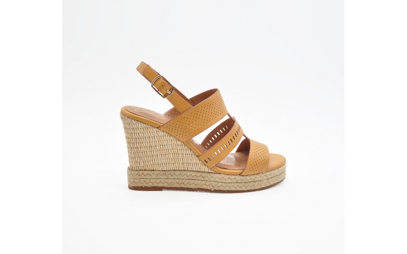 2112-F3 Camel