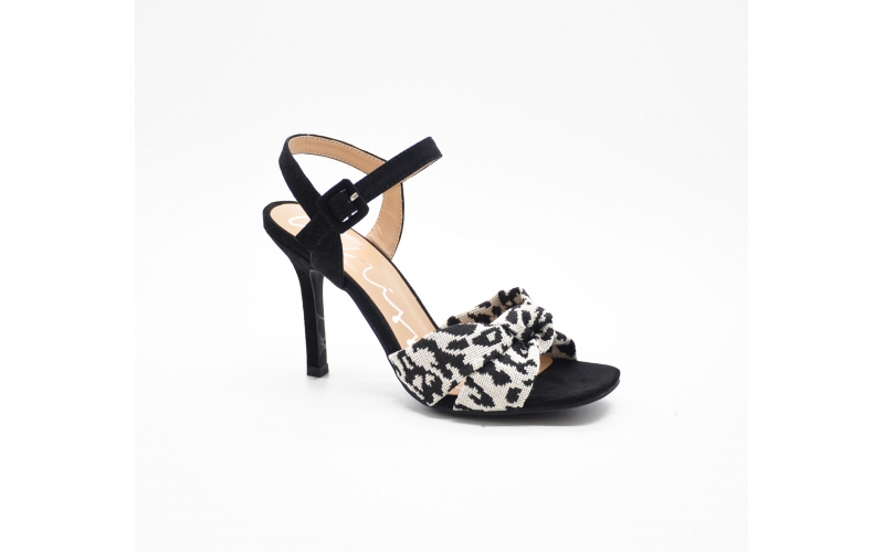 3493A-F37 Black