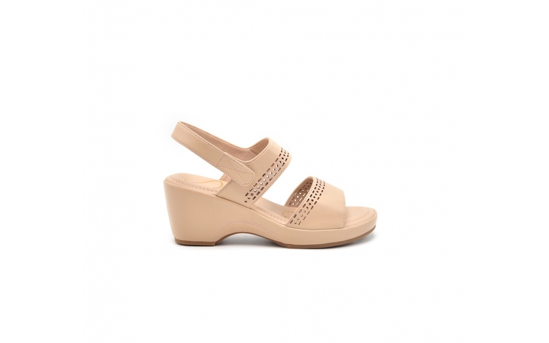 H0082-F6 Camel
